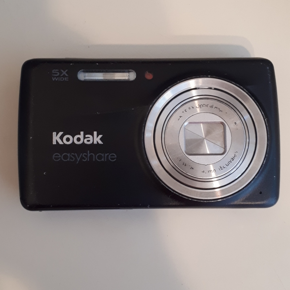 🤩FREE with 3+ bundle🤩 Kodak easyshare camera